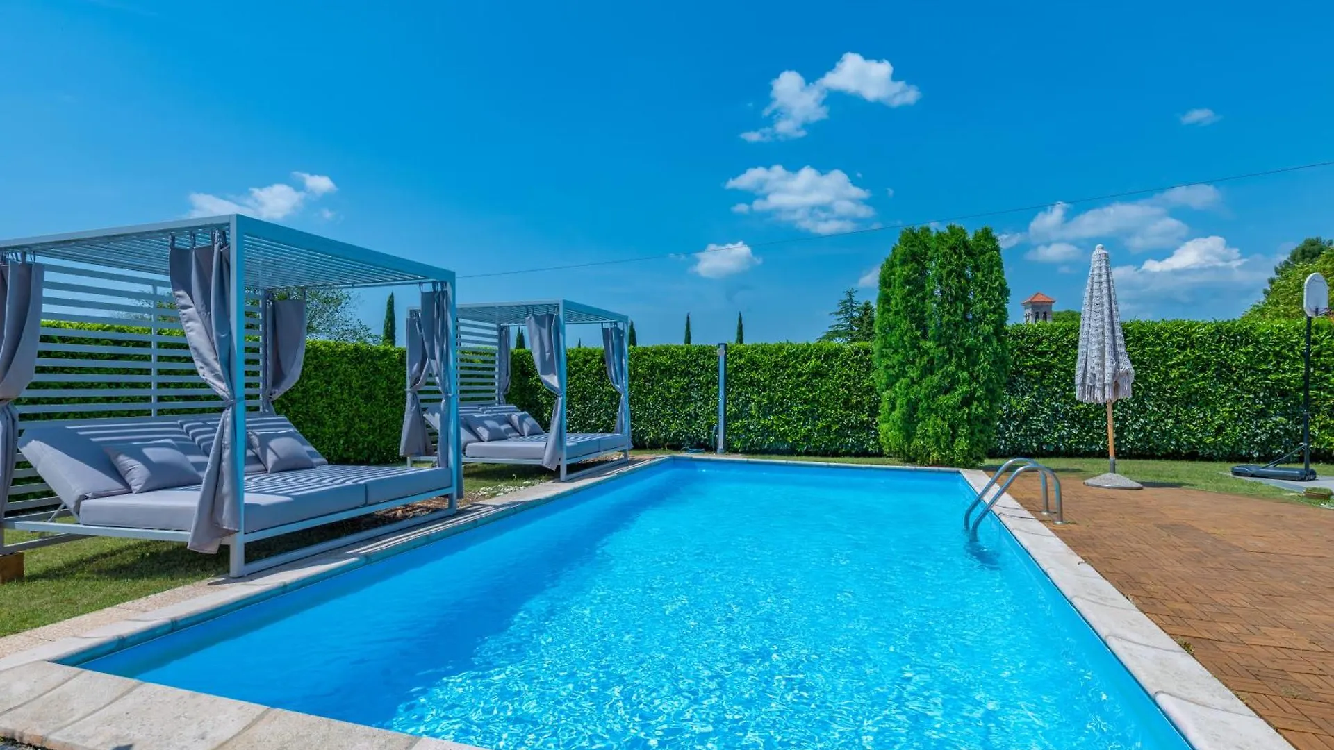 Villa Melody Jursici 0*,  Croatia